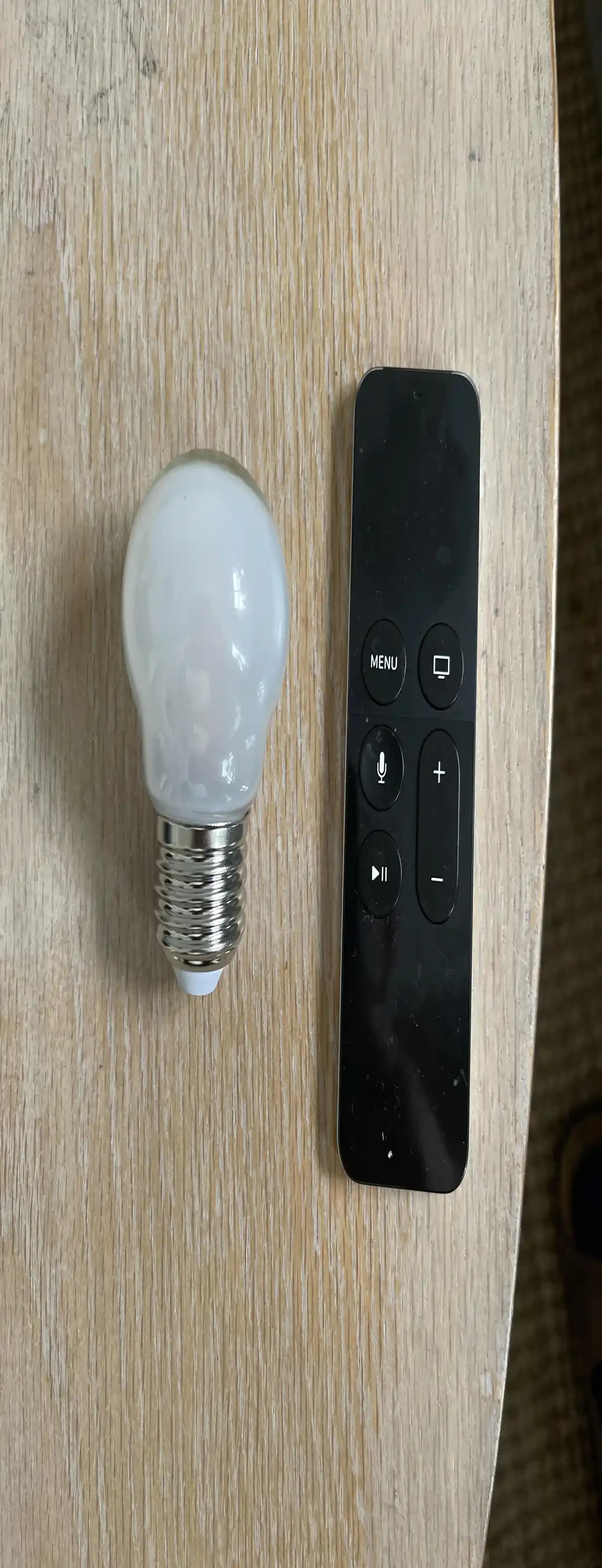 Philips Hue E27 Smart Bulb image 2